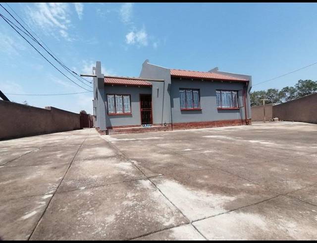 3 BEDROOM HOUSE FOR SALE IN SOSHANGUVE VV